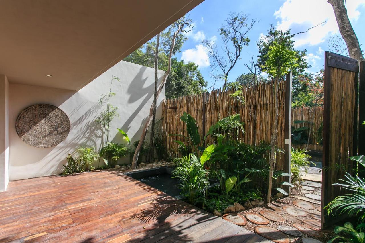 Eco-Chic Design Condos Wrapped In Nature'S Elements By Stella Rentals 툴룸 외부 사진