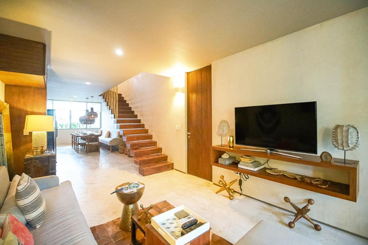 Eco-Chic Design Condos Wrapped In Nature'S Elements By Stella Rentals 툴룸 외부 사진