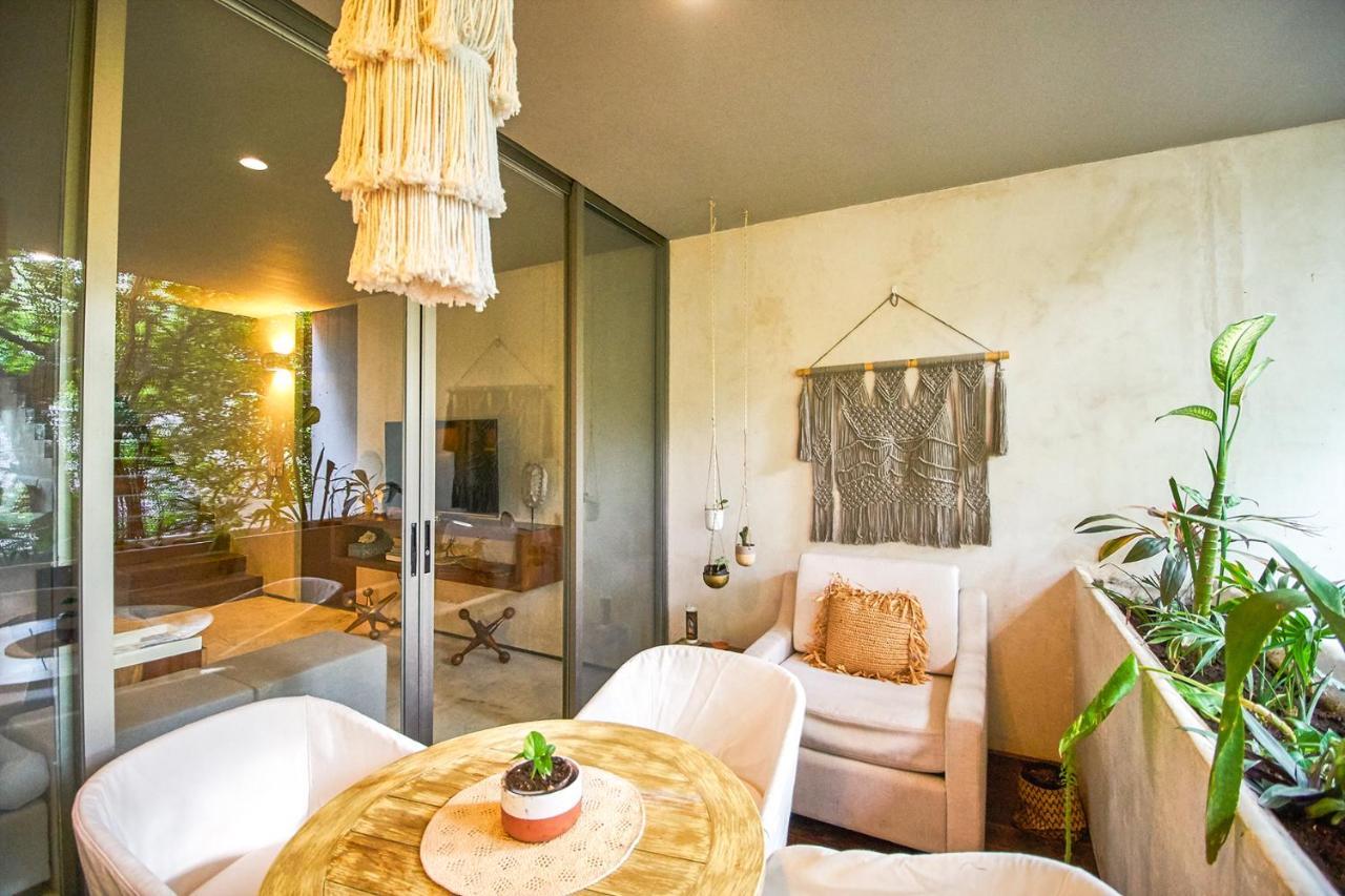 Eco-Chic Design Condos Wrapped In Nature'S Elements By Stella Rentals 툴룸 외부 사진