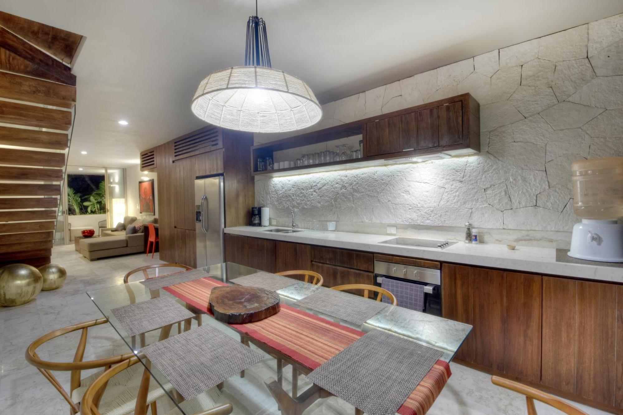 Eco-Chic Design Condos Wrapped In Nature'S Elements By Stella Rentals 툴룸 외부 사진
