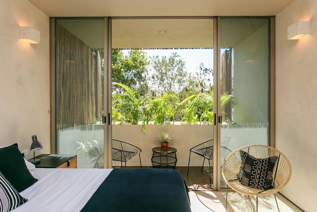 Eco-Chic Design Condos Wrapped In Nature'S Elements By Stella Rentals 툴룸 외부 사진
